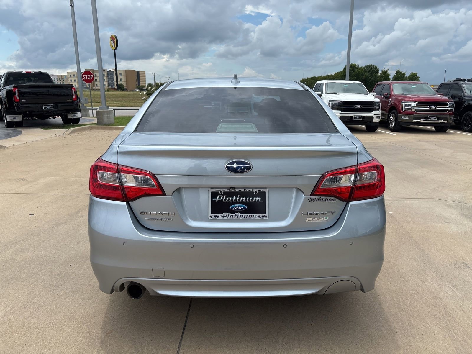 Used 2017 Subaru Legacy 2.5i Limited AWD/4WD image 4