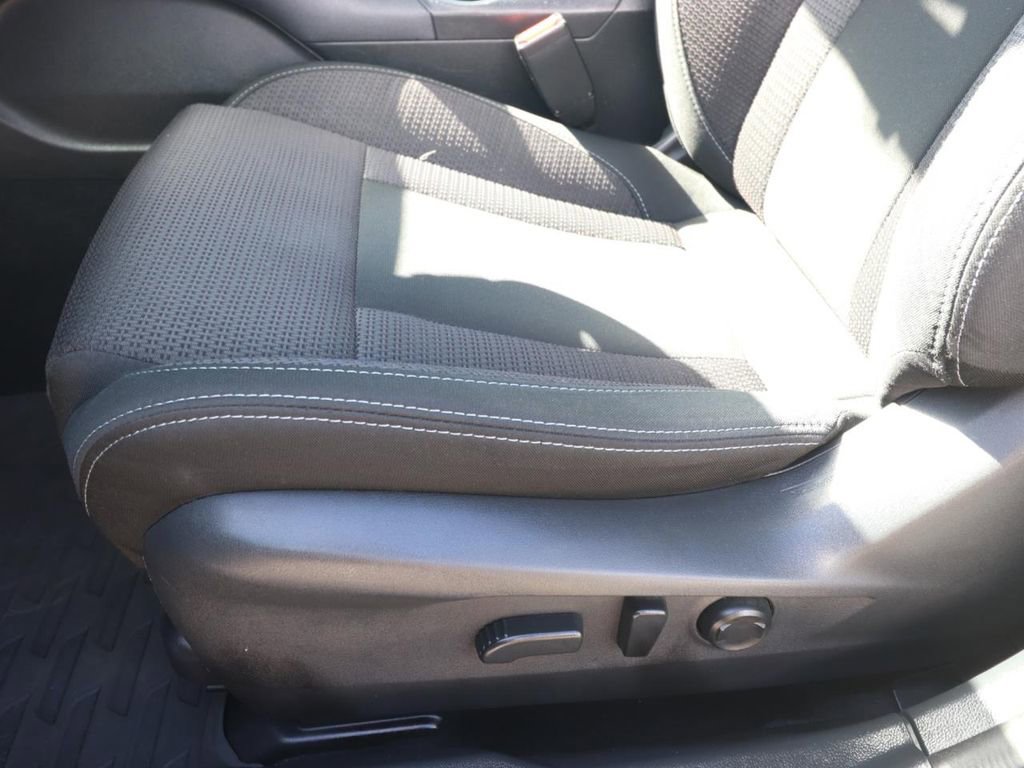 Used 2023 Subaru Outback Premium image 16