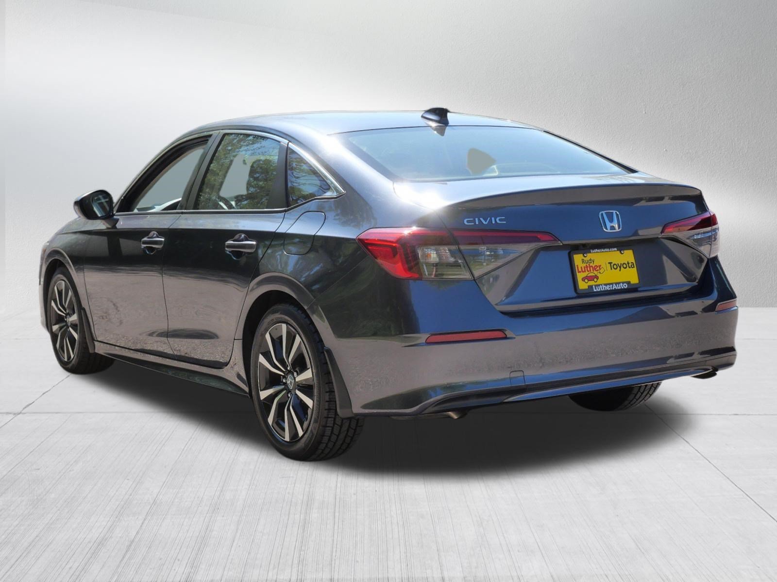 Used 2022 Honda Civic EX image 5