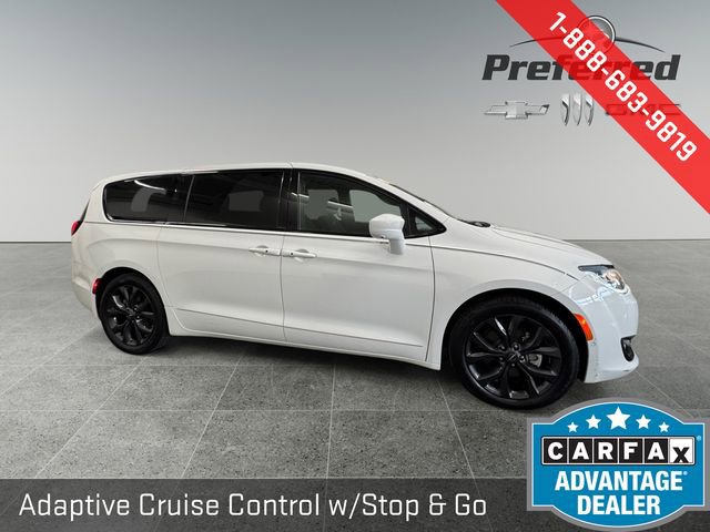 Used 2019 Chrysler Pacifica Touring Plus w/ Advanced Safetytec Group image 9