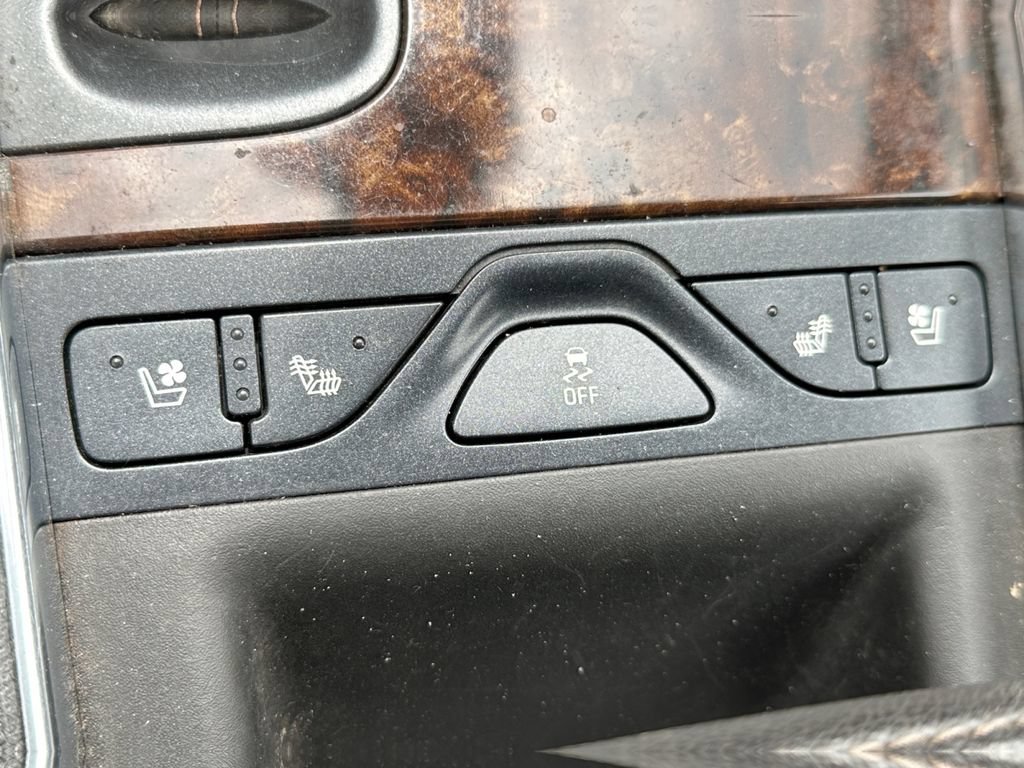 Used 2015 Chevrolet Impala LTZ FWD image 30