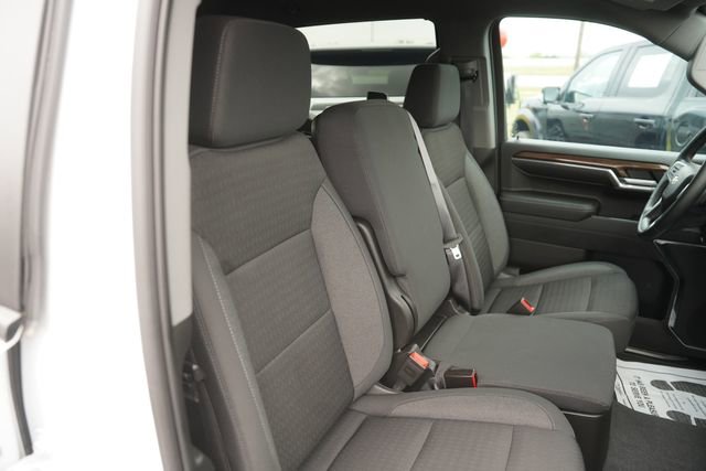 Used 2023 Chevrolet Silverado 1500 LT AWD/4WD image 19