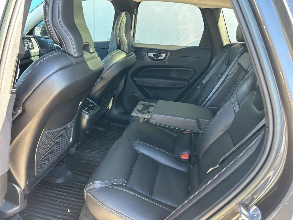 Used 2022 Volvo XC60 B6 Inscription w/ Advanced Package image 9