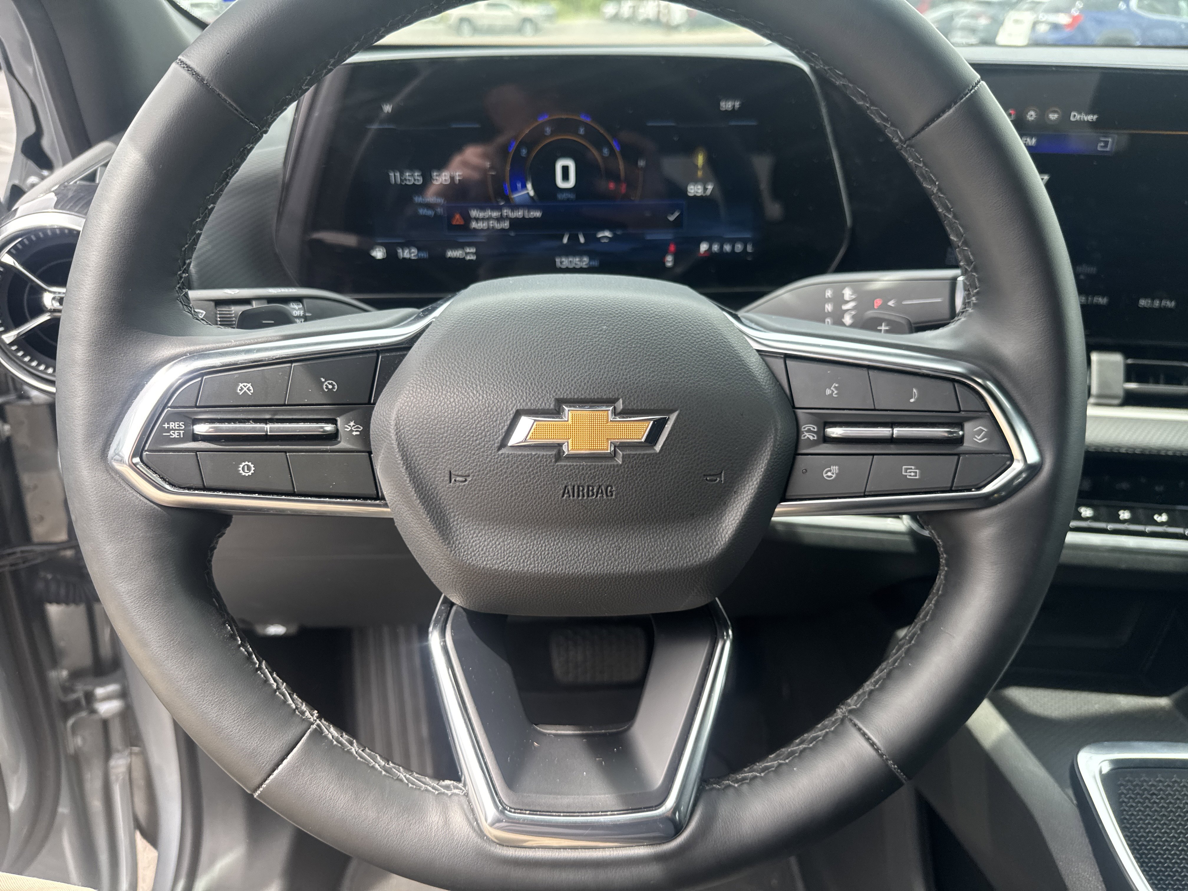 Used 2026 Chevrolet Equinox LT AWD/4WD image 17