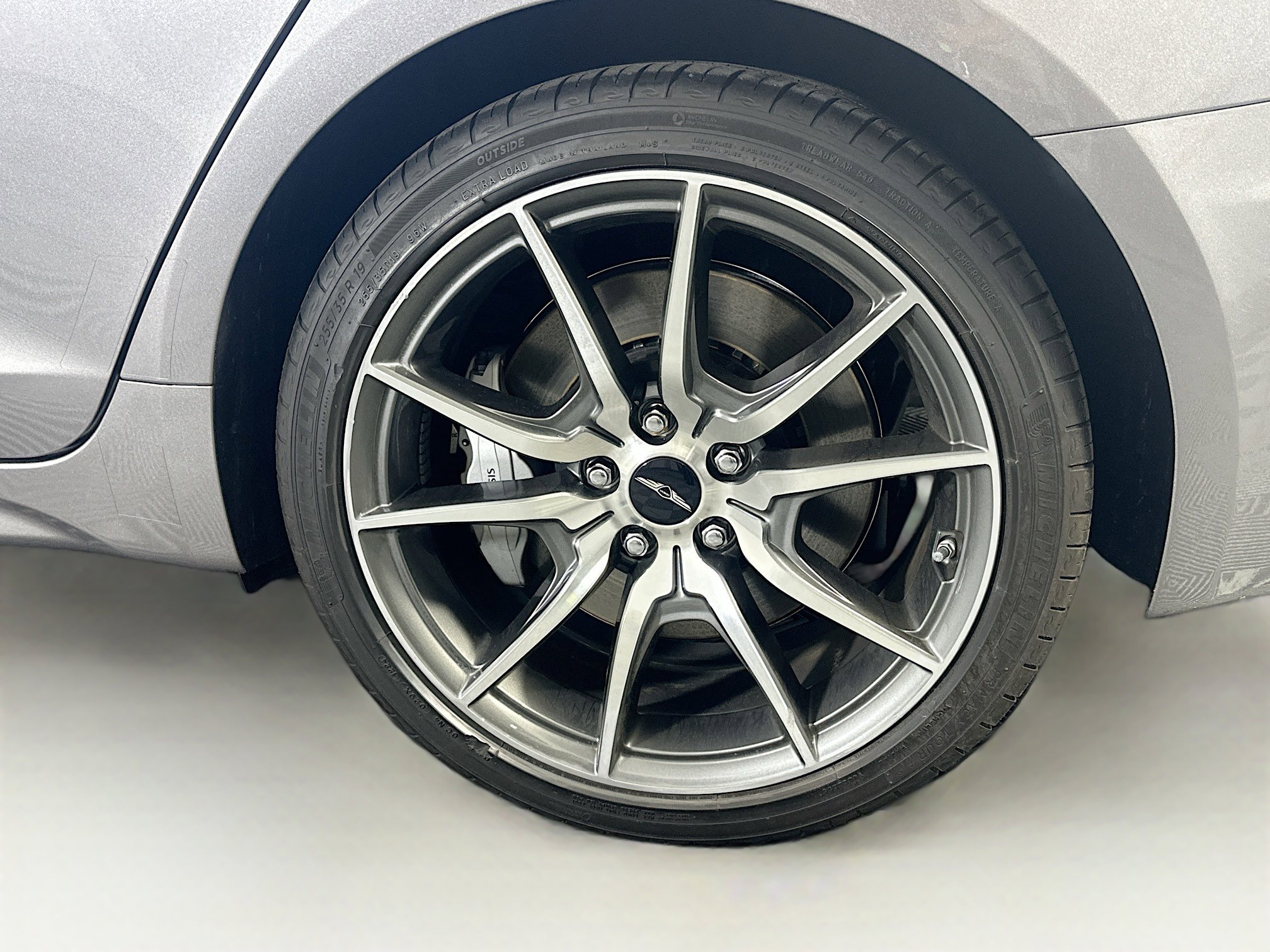 Used 2025 Genesis G70 2.5T RWD image 11