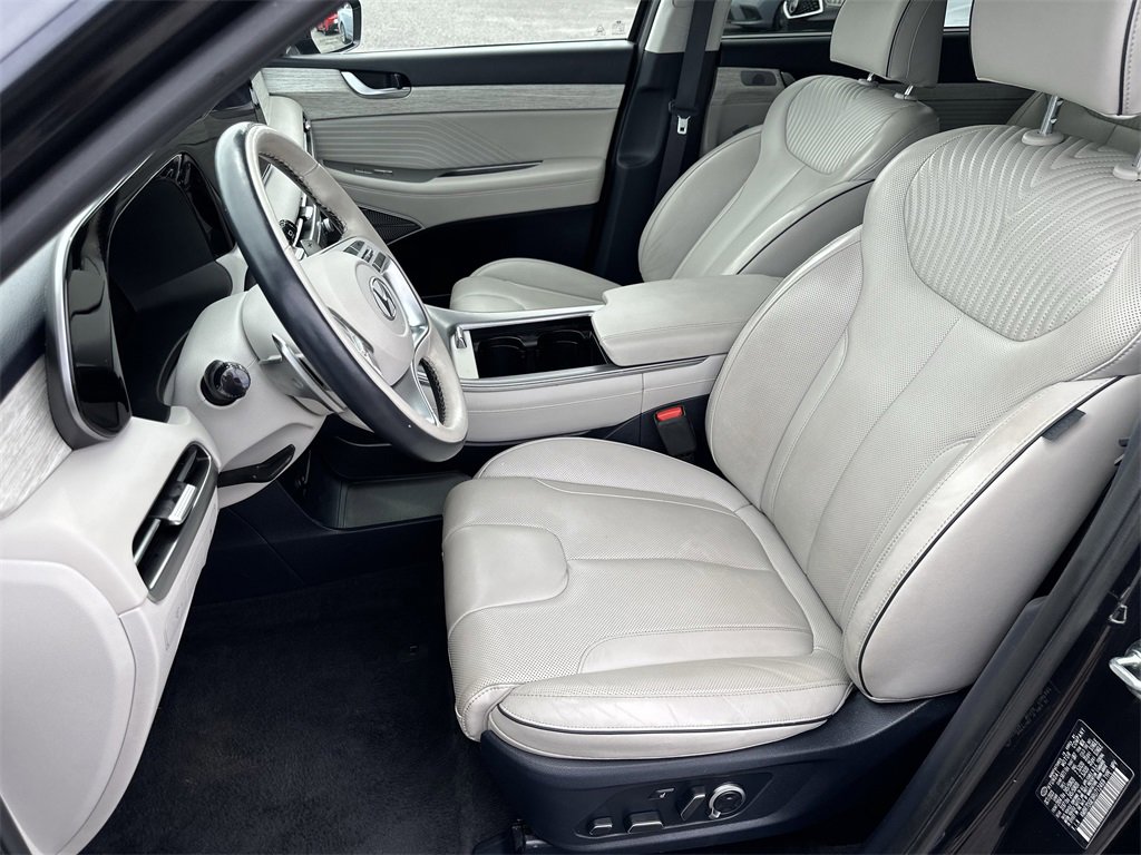 Used 2024 Hyundai Palisade Calligraphy image 13