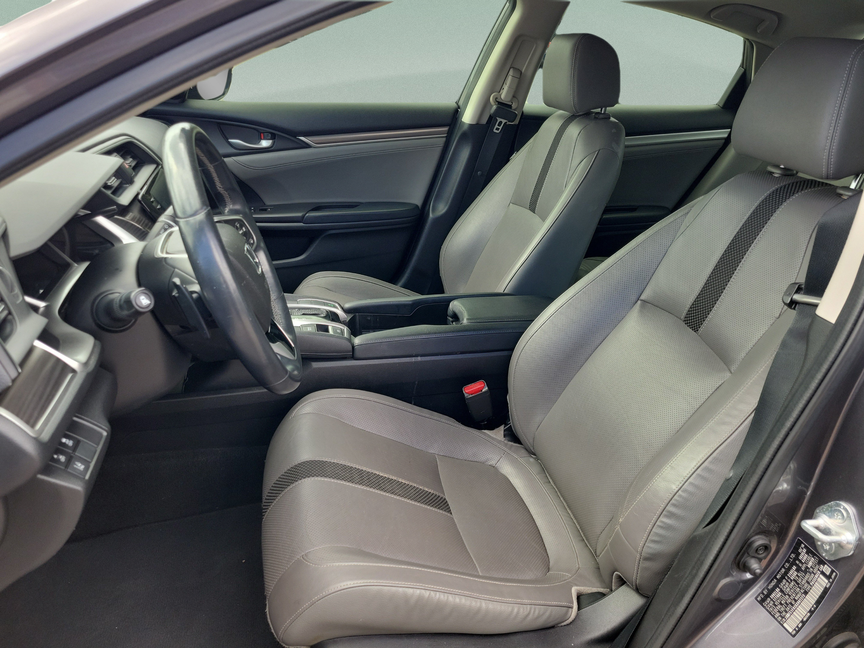 Used 2019 Honda Civic Touring image 14