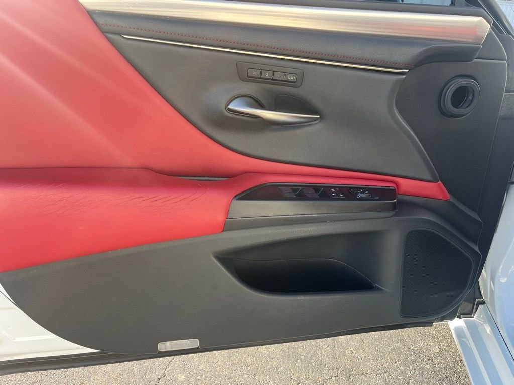 Used 2019 Lexus ES 350 F Sport w/ Accessory Package 2 image 4