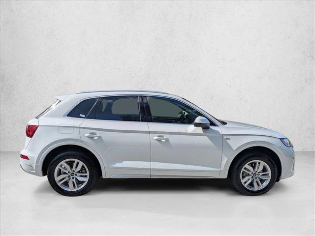 Used 2023 Audi Q5 2.0T Premium w/ Convenience Package AWD/4WD image 4