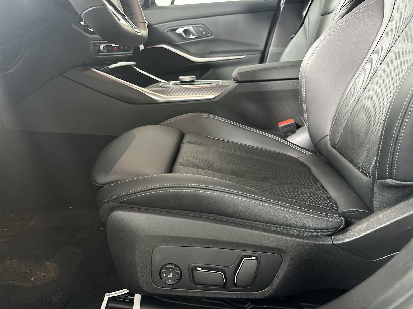 New 2026 BMW 330i xDrive Sedan w/ M Sport Package image 12
