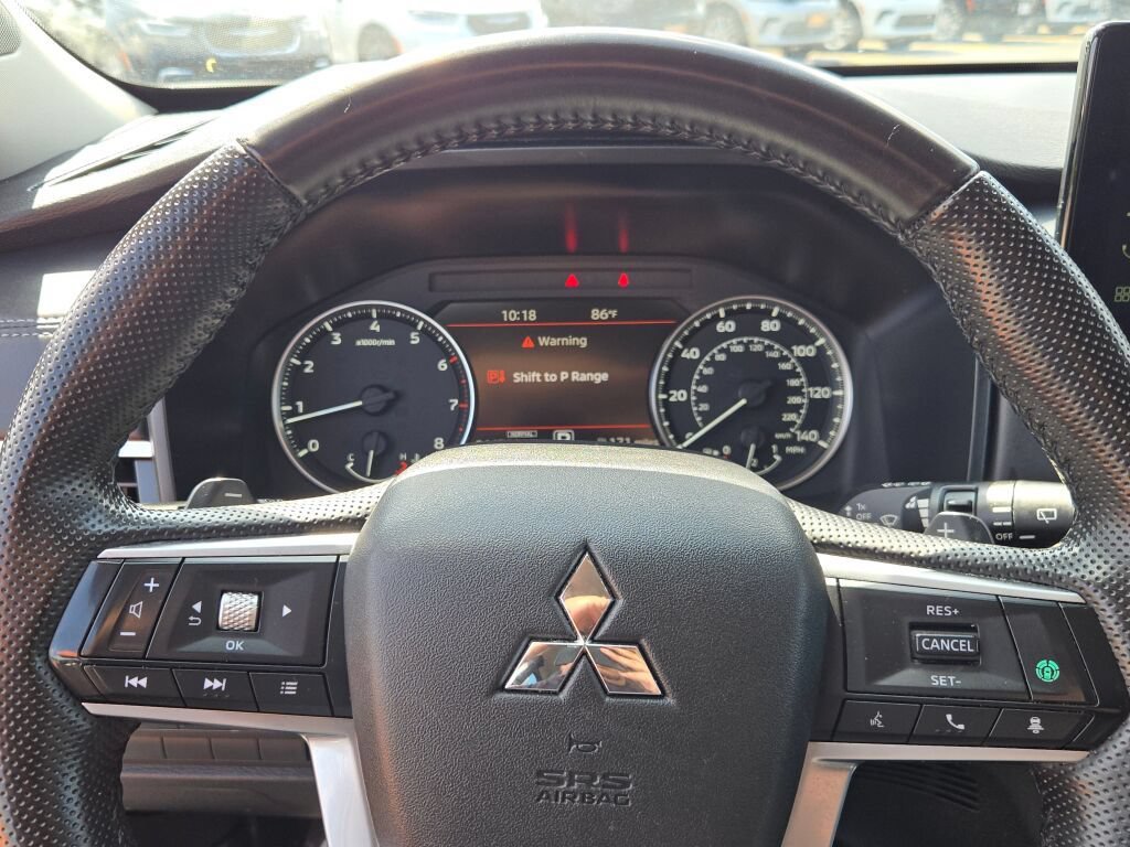 Used 2025 Mitsubishi Outlander SE AWD/4WD image 37