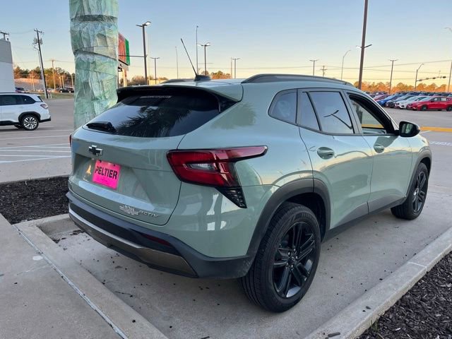 Used 2025 Chevrolet Trax ACTIV w/ Sunroof Package image 17