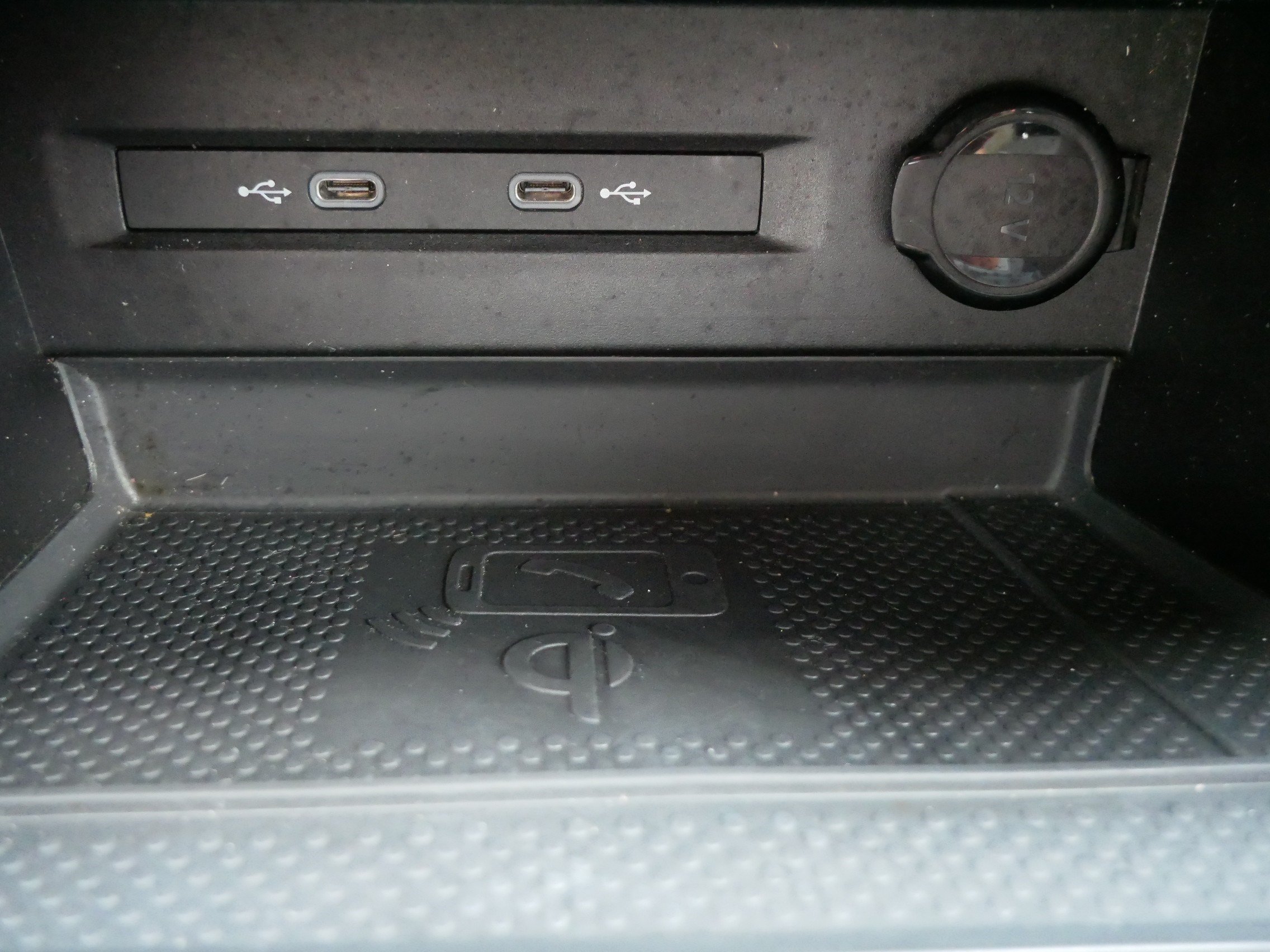 Used 2024 Volkswagen Taos SE w/ Panoramic Sunroof Package AWD/4WD image 29