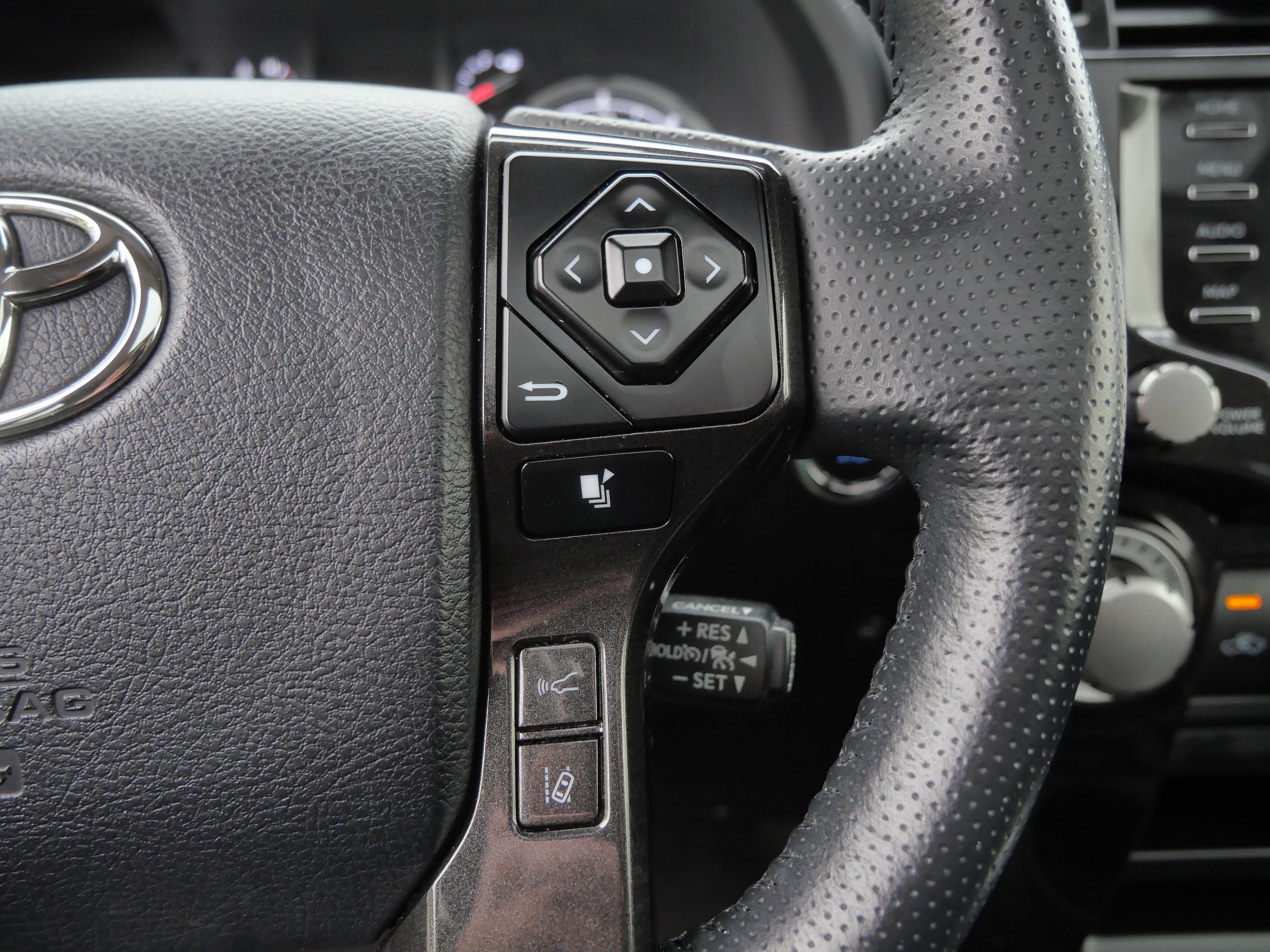 Certified 2023 Toyota 4Runner TRD Off-Road Premium w/ Off Road Premium Plus Package AWD/4WD image 28