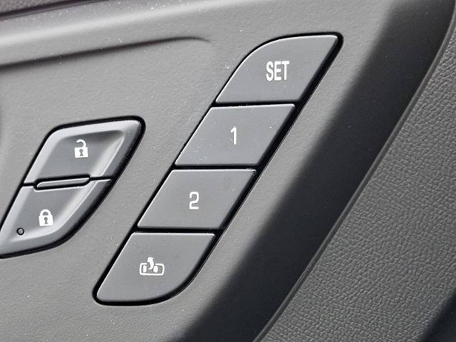 Certified 2025 Chevrolet Malibu LT FWD image 24