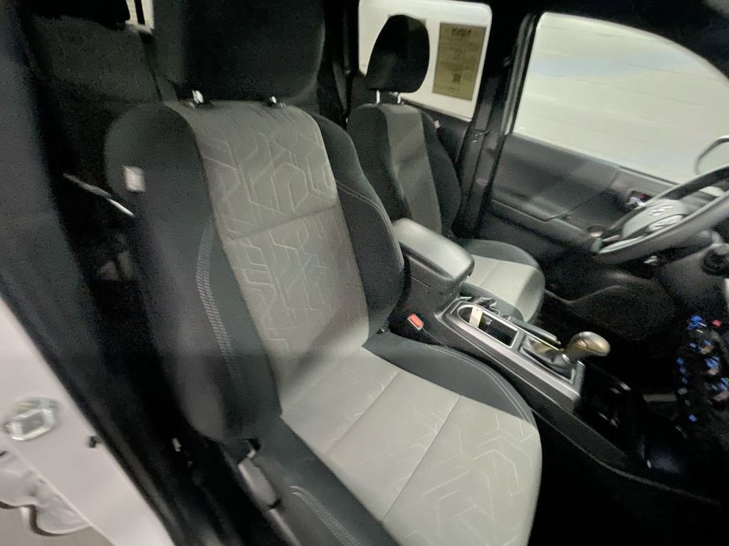 Used 2023 Toyota Tacoma TRD Off-Road image 25