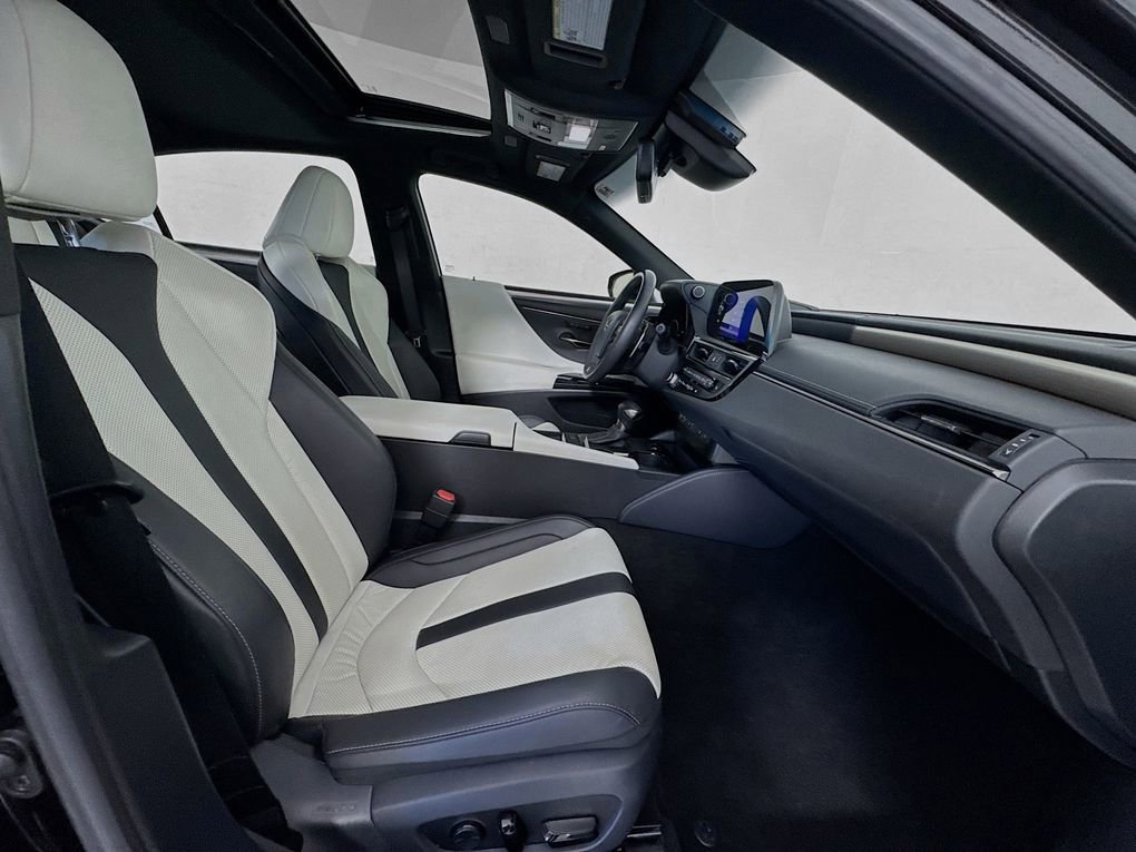 Used 2023 Lexus ES 350 F Sport w/ Accessory Package (Z2) image 23