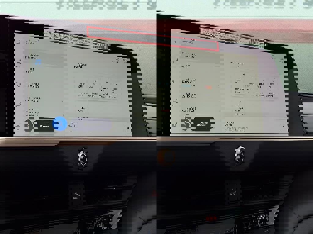 New 2025 Toyota Crown Platinum image 15