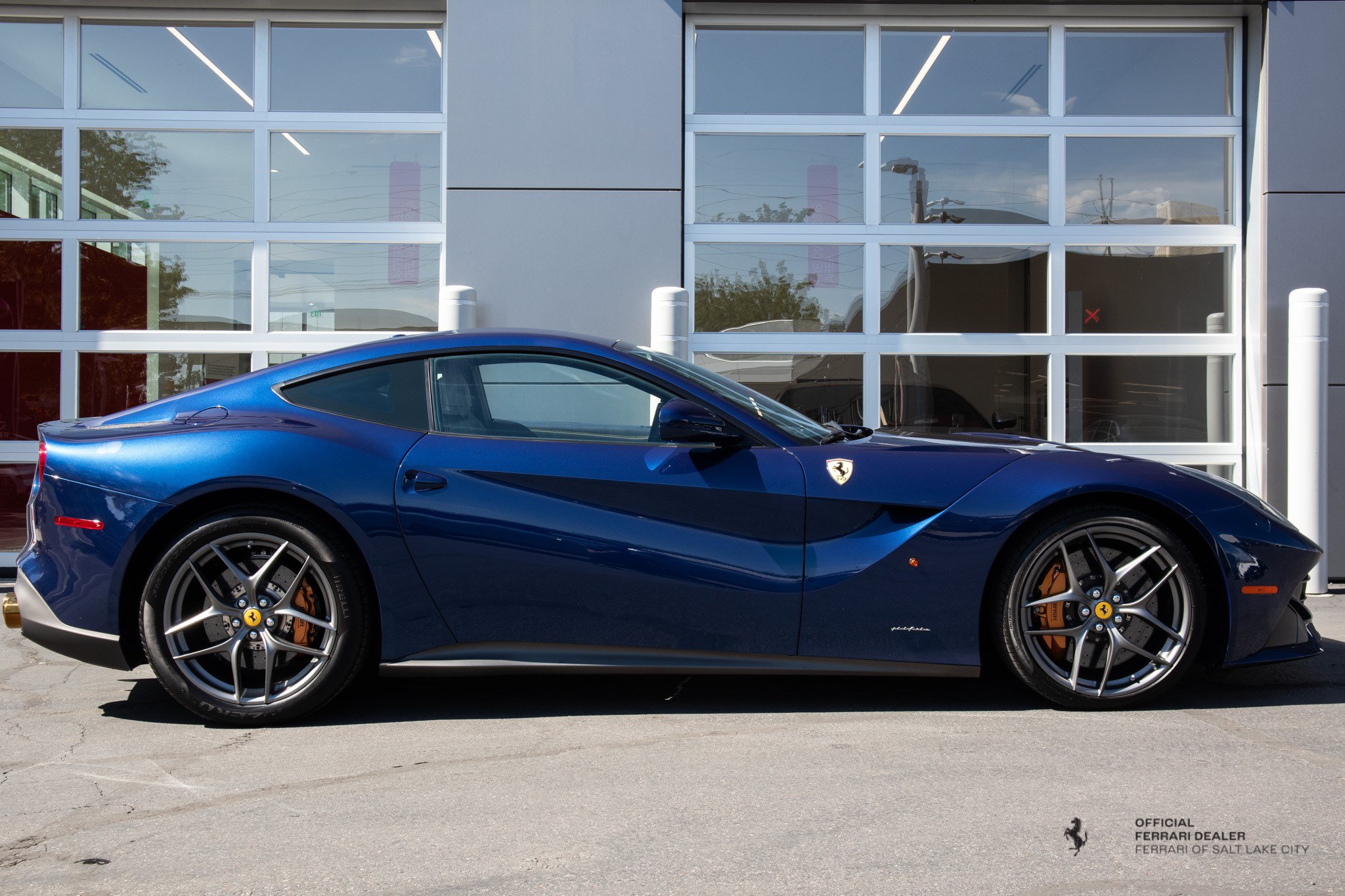 Used 2017 Ferrari F12 Berlinetta RWD image 8
