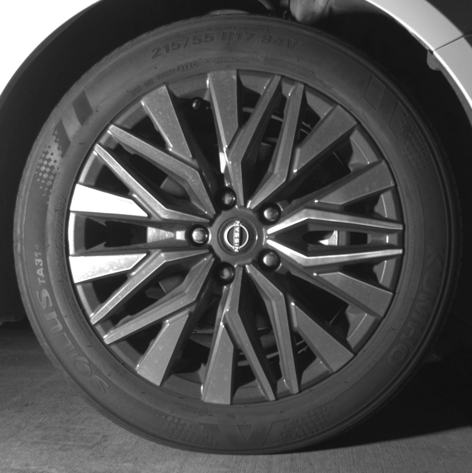 Used 2025 Nissan Altima 2.5 SV FWD image 16