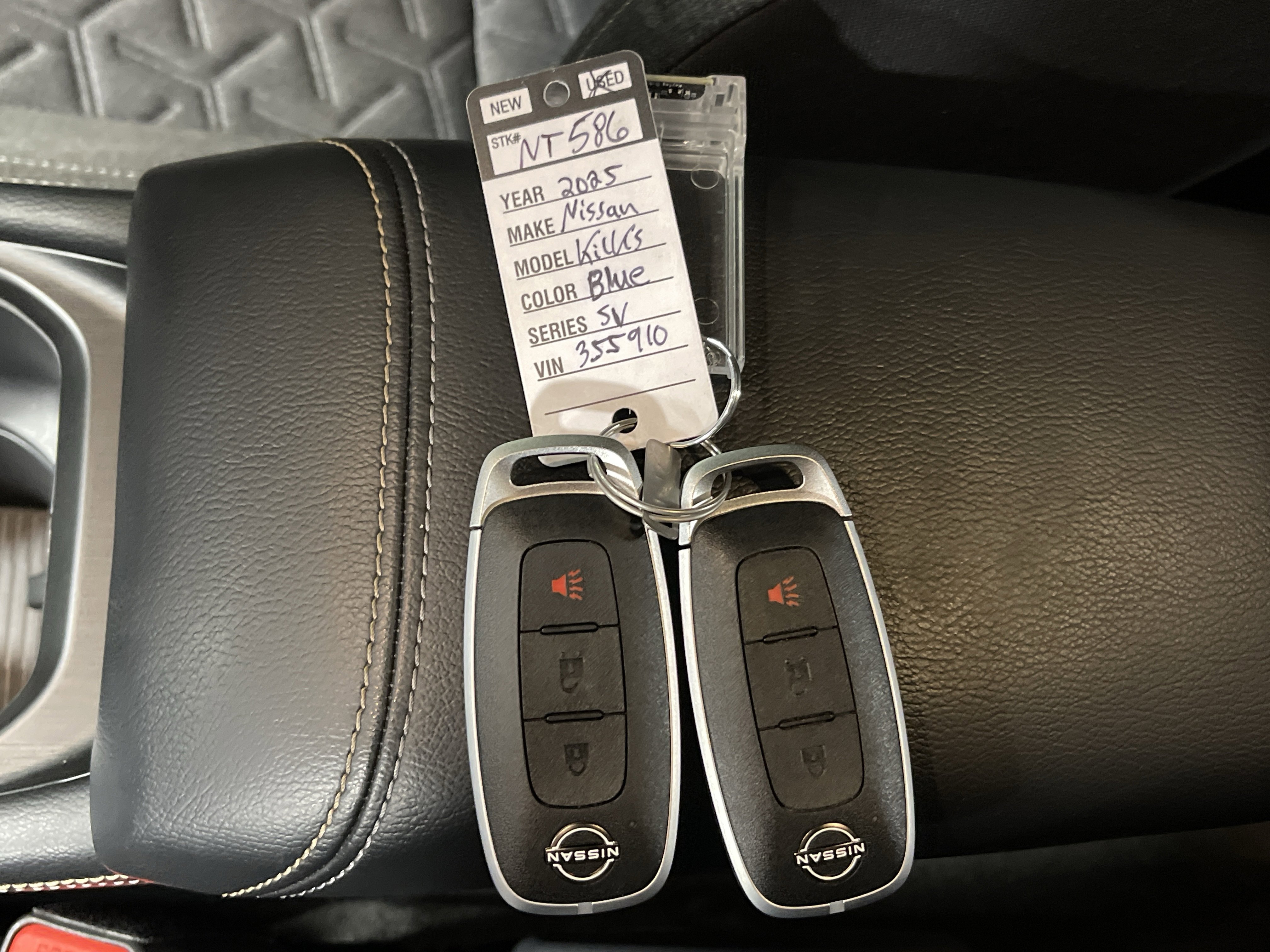 Used 2025 Nissan Kicks SV image 26