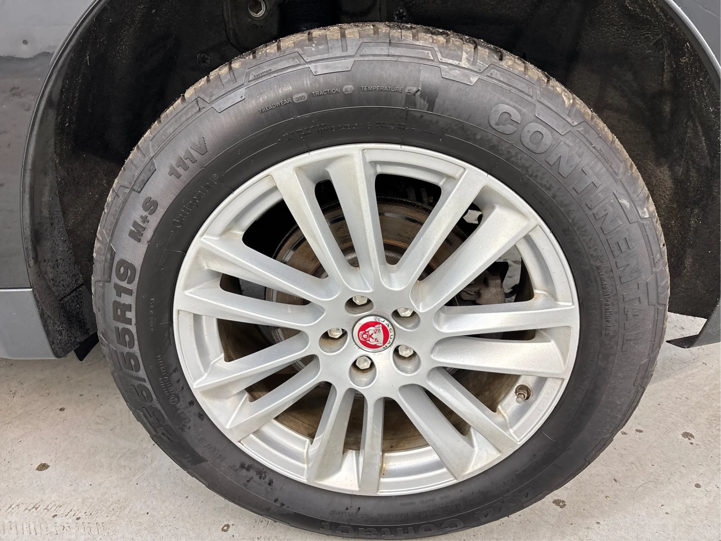 Used 2020 Jaguar F-PACE Prestige AWD/4WD image 30