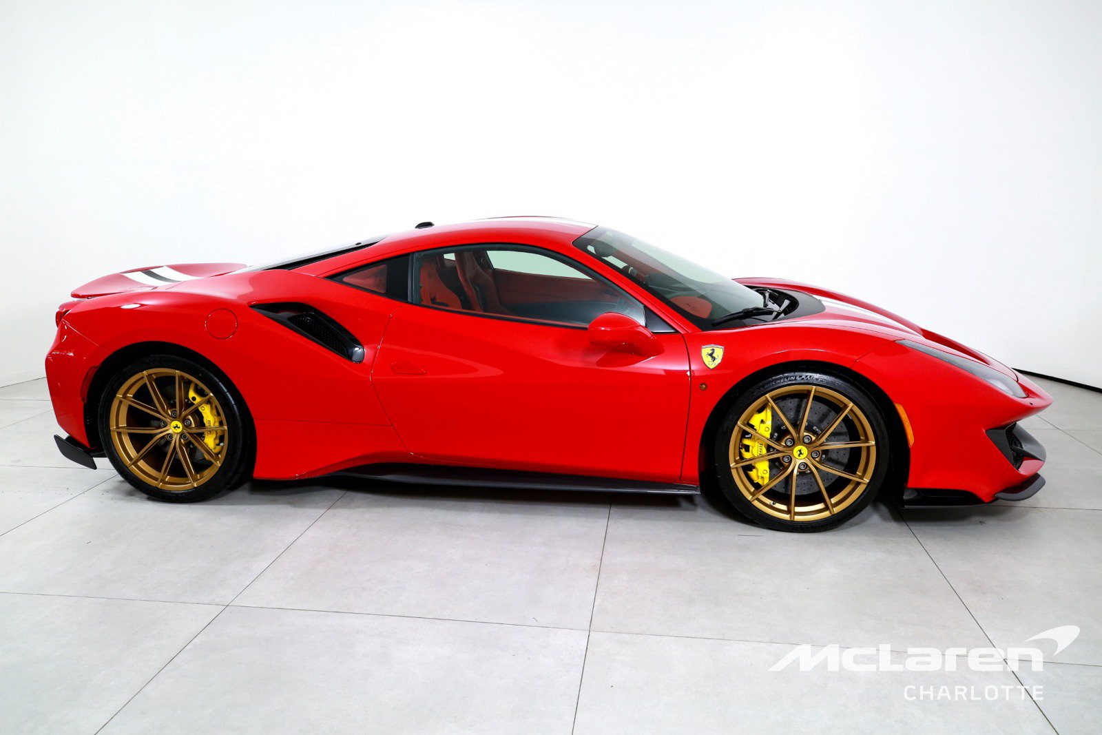 Used 2020 Ferrari 488 Pista Coupe RWD image 9