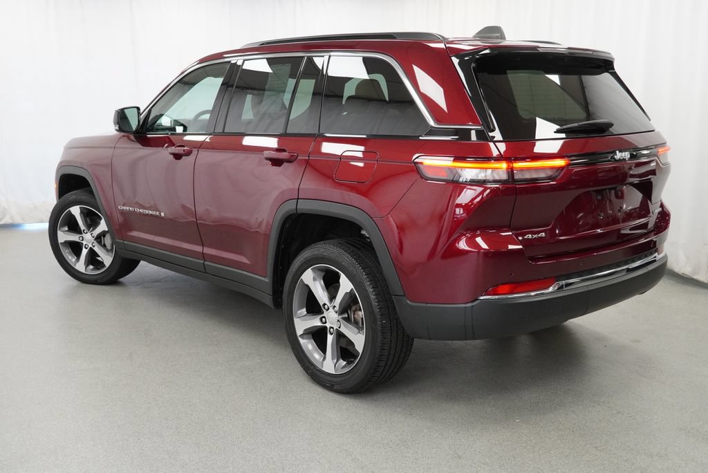Certified 2025 Jeep Grand Cherokee Limited AWD/4WD image 14