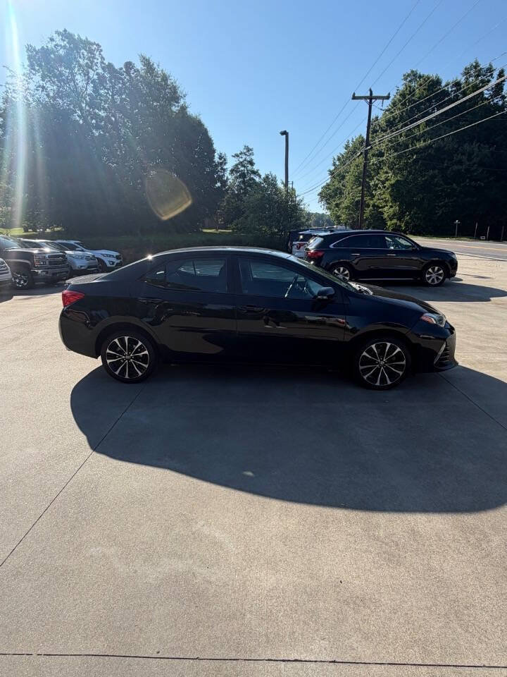 Used 2017 Toyota Corolla SE w/ Carpet Mat Package (TMS) FWD image 8