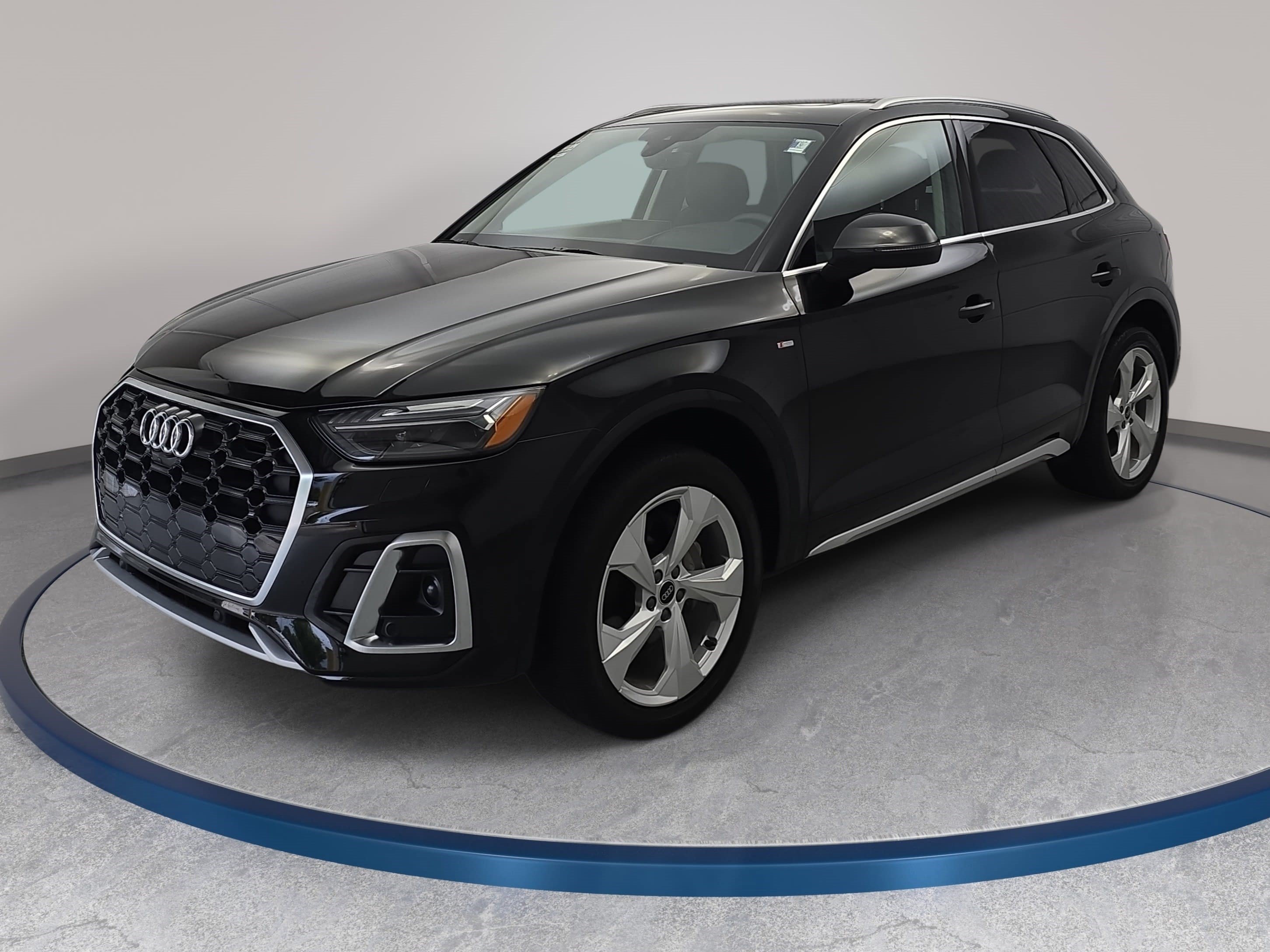 Used 2024 Audi Q5 2.0T Prestige w/ Prestige Package