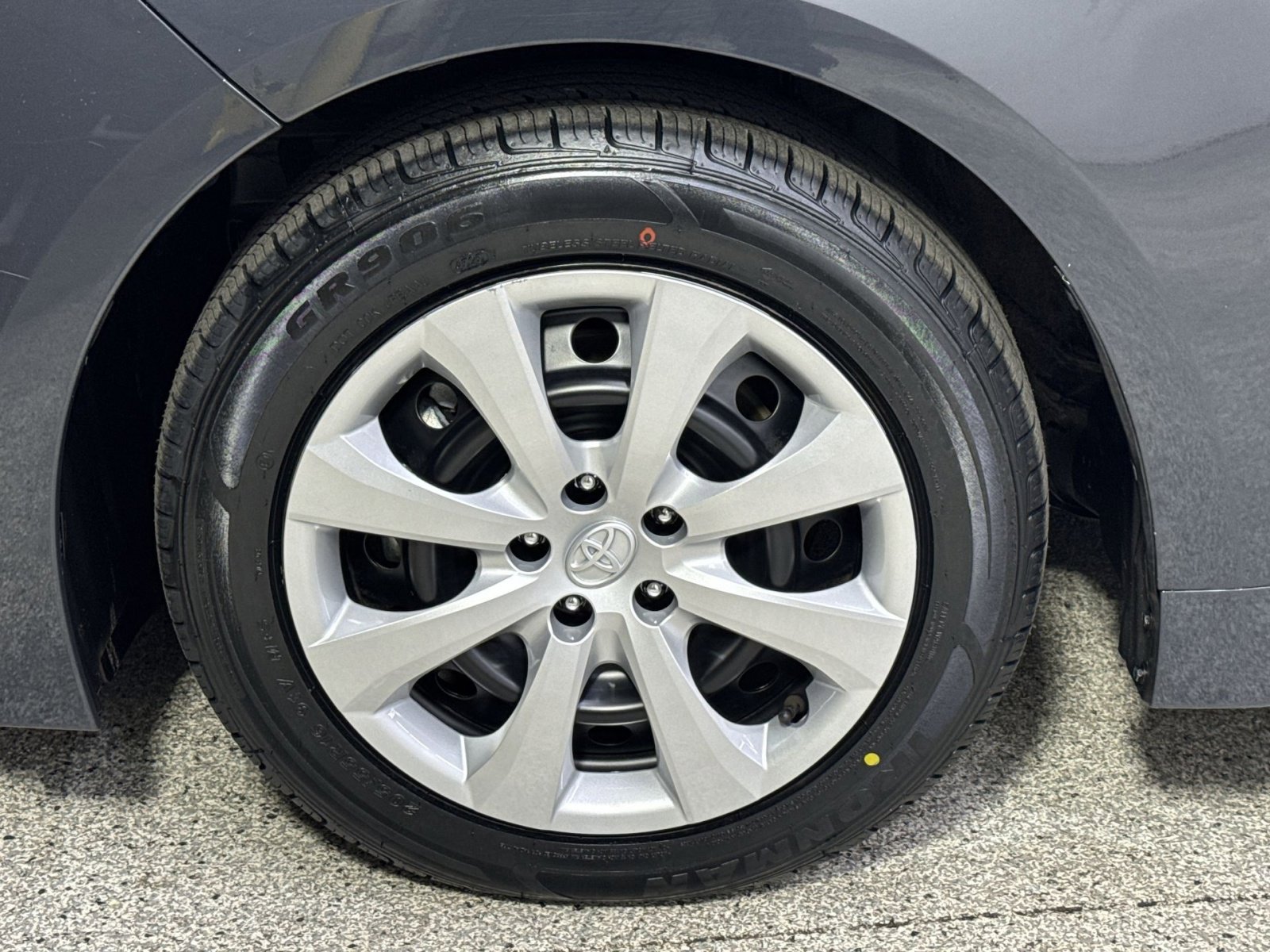 Used 2023 Toyota Corolla LE image 16