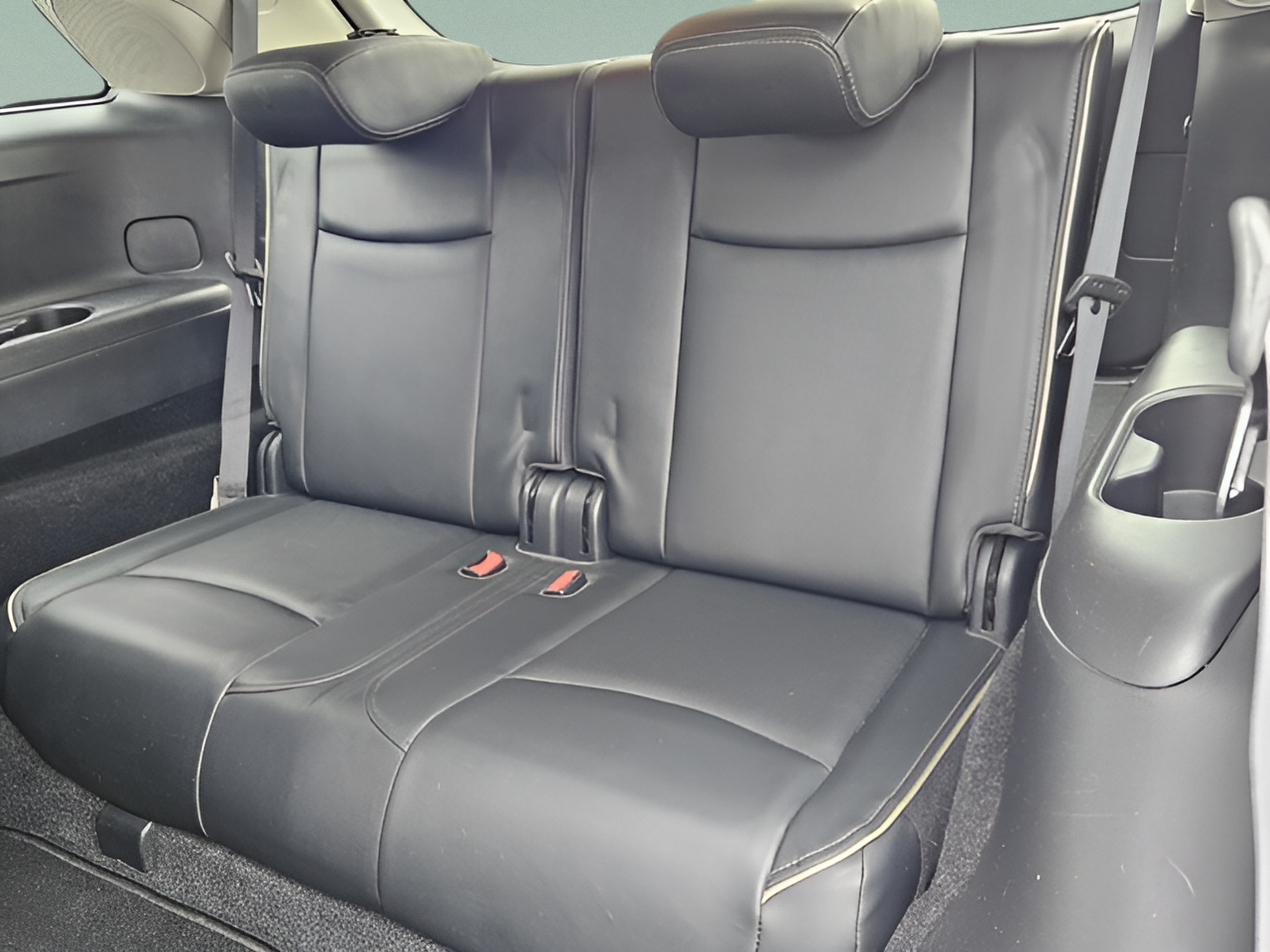 Used 2020 INFINITI QX60 Luxe w/ Essential Package FWD image 9