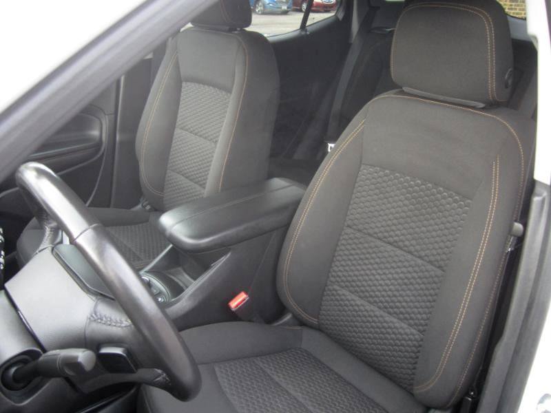 Used 2021 GMC Terrain SLE w/ Driver Convenience Package FWD image 11