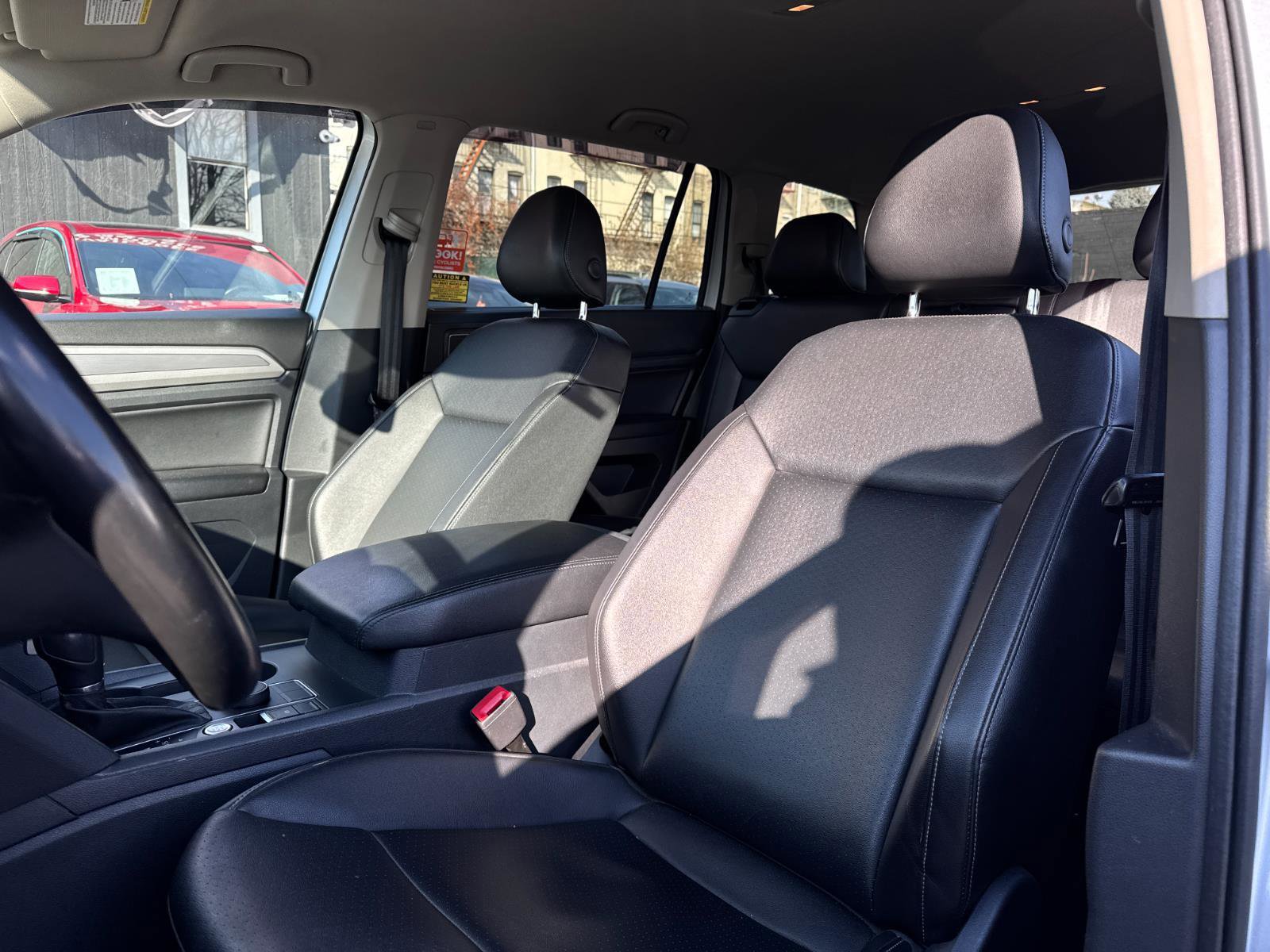 Used 2019 Volkswagen Atlas SE w/ Towing Package image 17