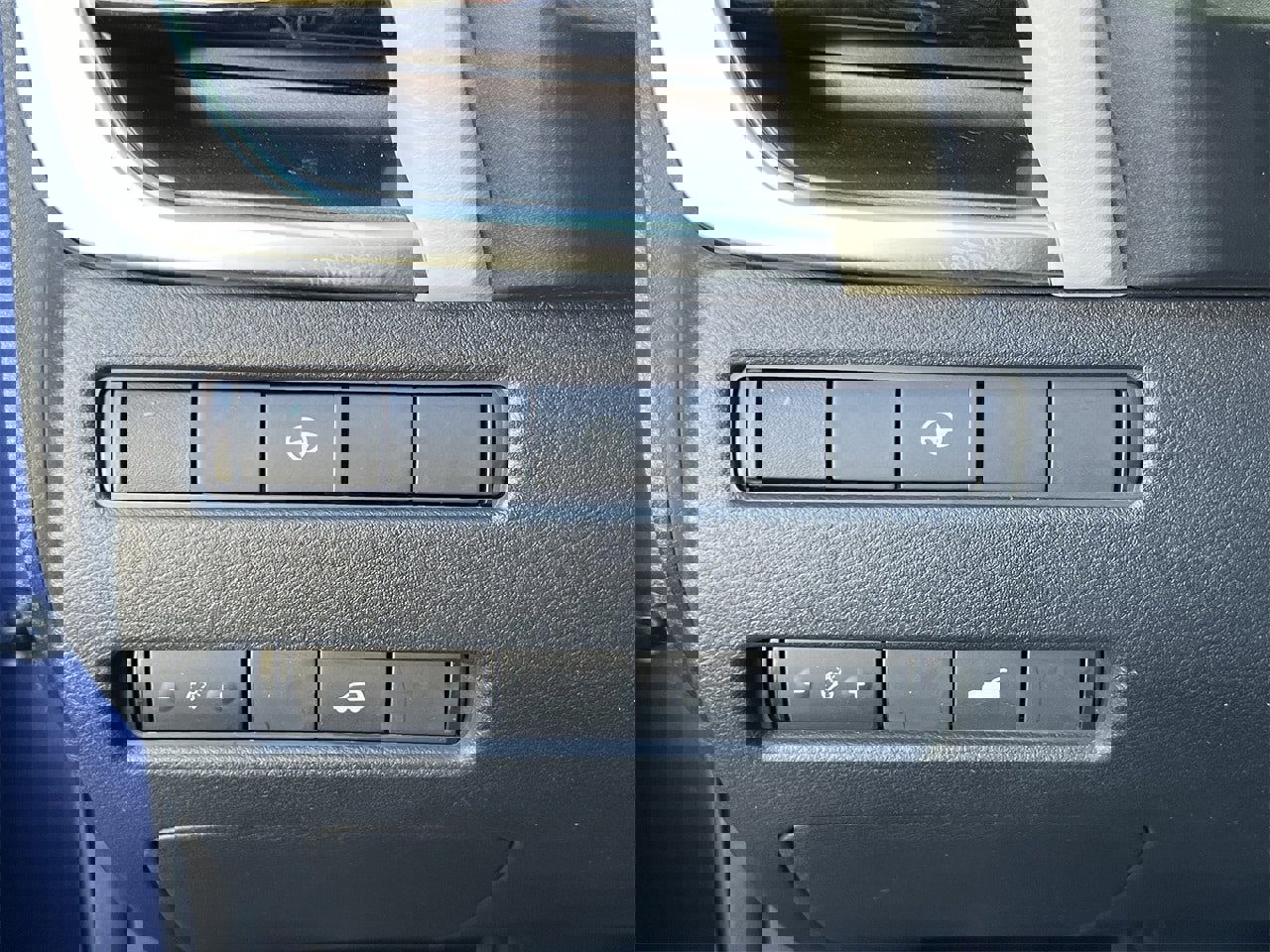 Certified 2023 Nissan Rogue SV w/ SV Premium Package image 14