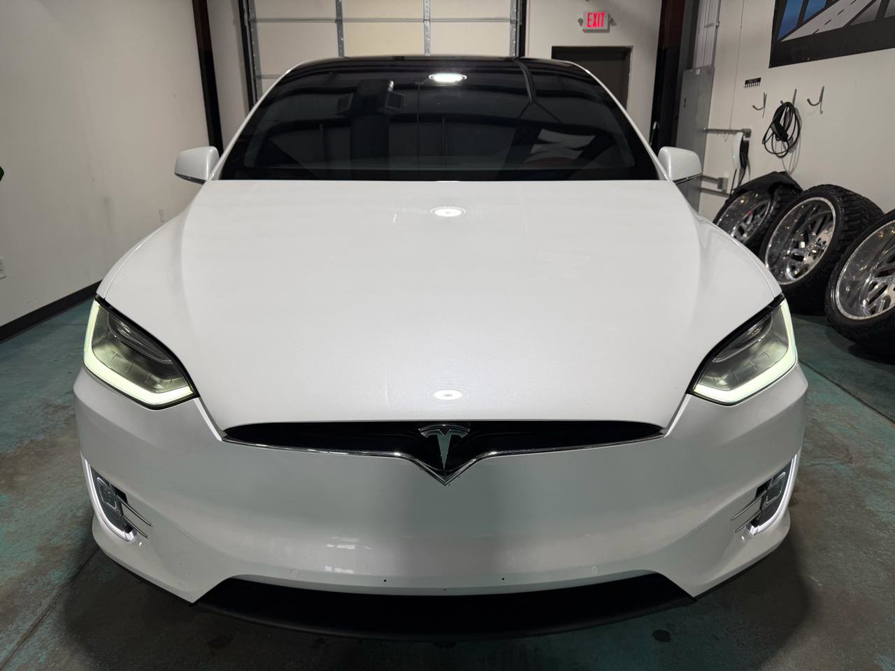 Used 2019 Tesla Model X 100D image 2