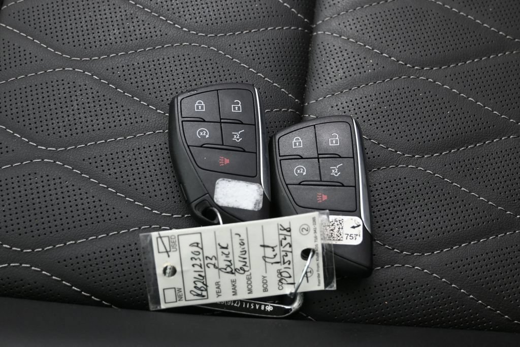 Used 2023 Buick Envision Avenir AWD/4WD image 27