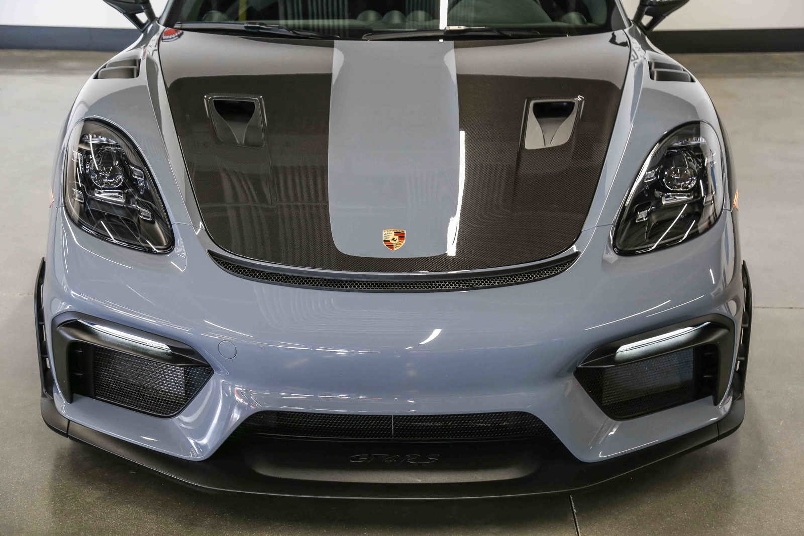 Used 2025 Porsche 718 Cayman GT4 RS w/ Weissach Package RWD image 15