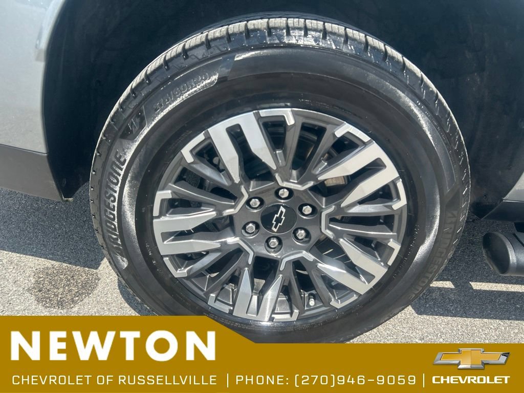 Used 2025 Chevrolet Suburban Z71 w/ Comfort Package AWD/4WD image 51