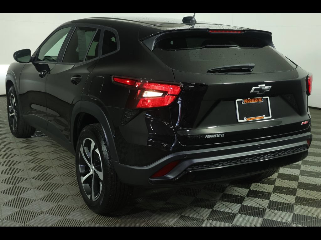 Used 2026 Chevrolet Trax RS w/ Driver Confidence Package FWD image 14