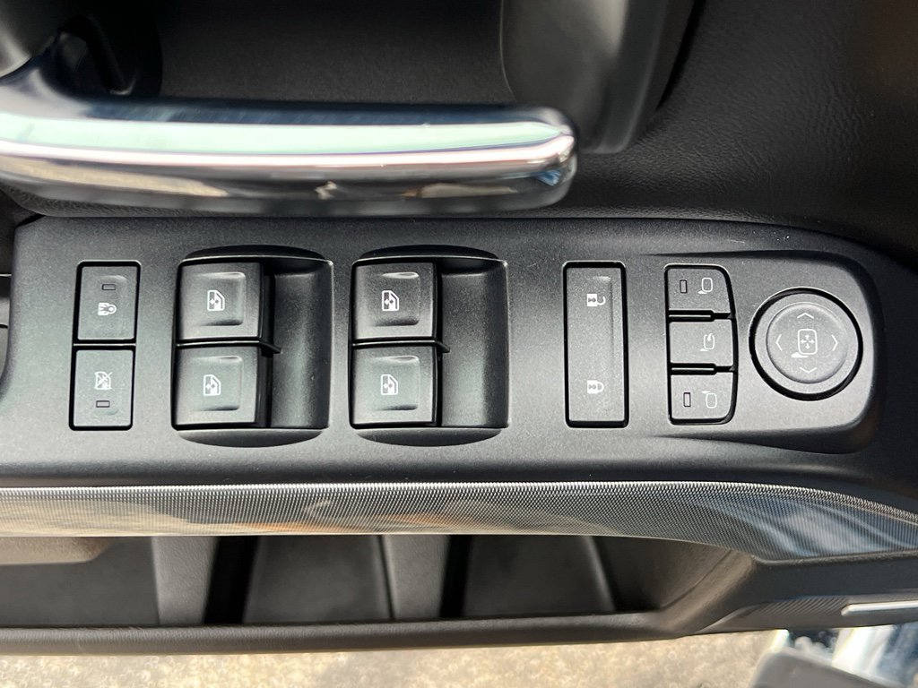 Used 2016 Chevrolet Silverado 2500 LTZ w/ LTZ Plus Package image 13