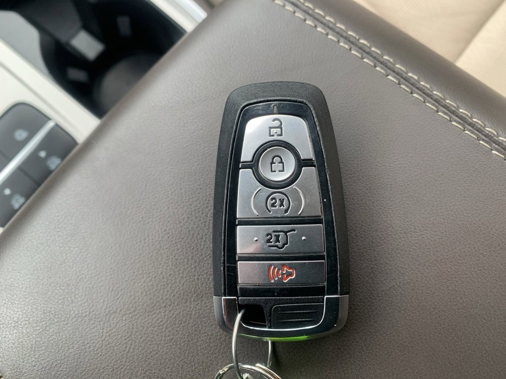 Used 2023 Ford Explorer Platinum w/ Class IV Trailer Tow Package image 28