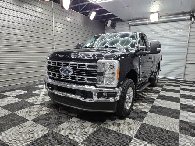 Used 2023 Ford F350 XLT w/ 360-Degree Camera Package AWD/4WD image 40