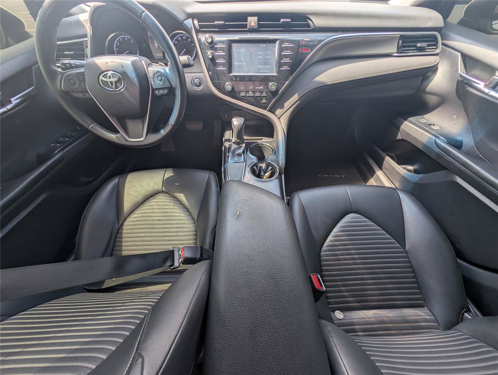 Used 2018 Toyota Camry SE w/ Convenience Package FWD image 31