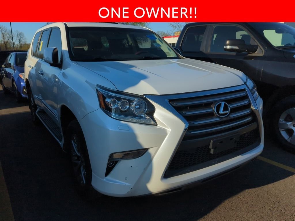 Used 2018 Lexus GX 460 Luxury w/ Preferred Accessory Package image 3