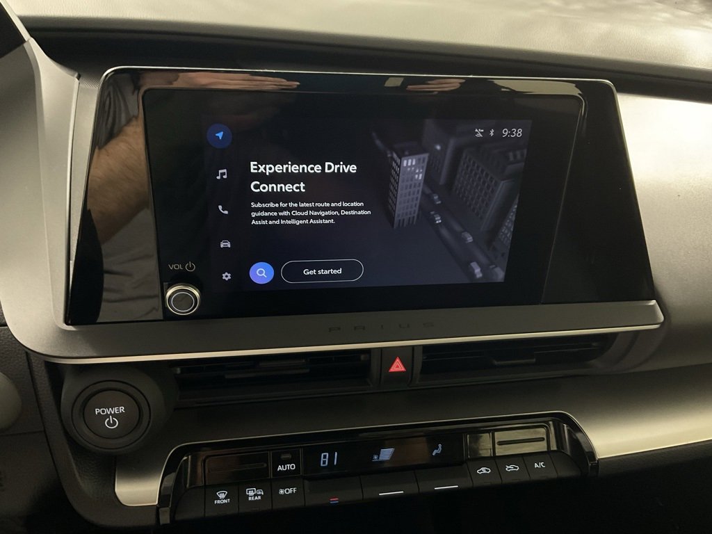 Used 2025 Toyota Prius LE image 2