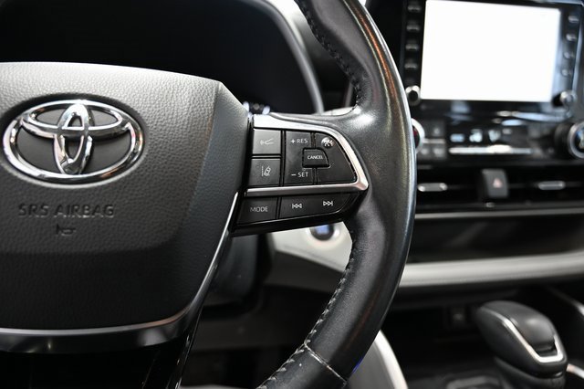 Used 2021 Toyota Highlander XLE image 26