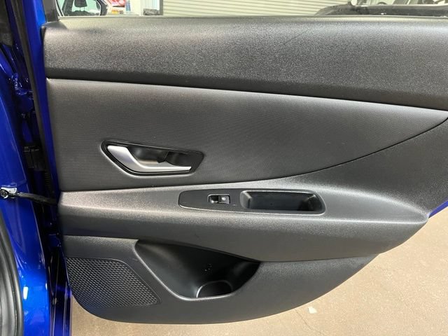 Used 2024 Hyundai Elantra Limited FWD image 13