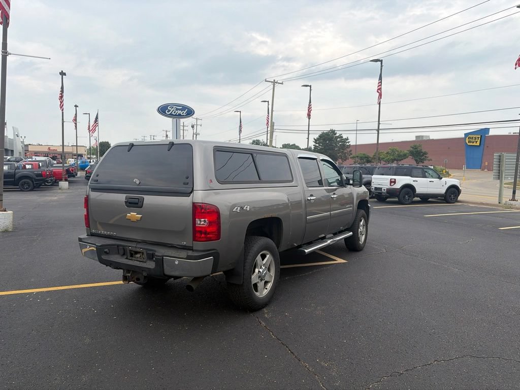 Used 2013 Chevrolet Silverado 2500 LT w/ Custom Sport Truck Package AWD/4WD image 5