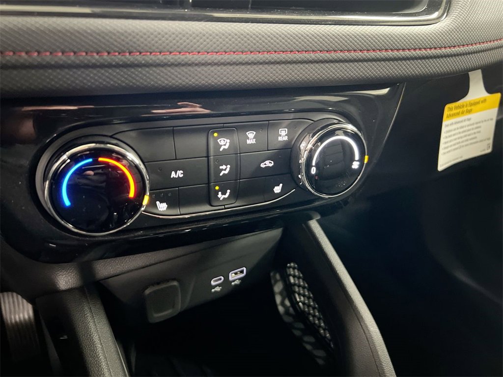 Used 2025 Chevrolet TrailBlazer RS image 15